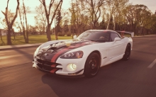  Dodge Viper        